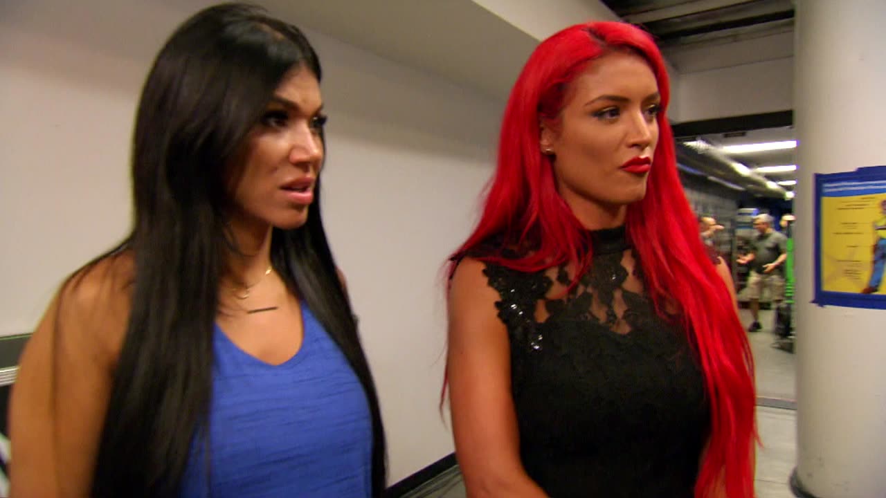 Nikki Bella talks to the Divas about her injury- Total Divas Bonus Clip- February 16, 2016