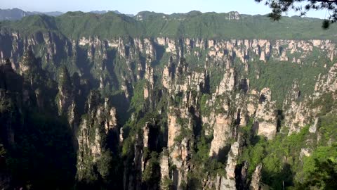 "Avatar" Mountain & Wulingyuan Scenic Area