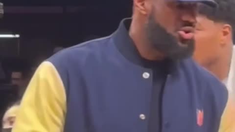 Lebron courtside looking stressed as the Lakers lose again