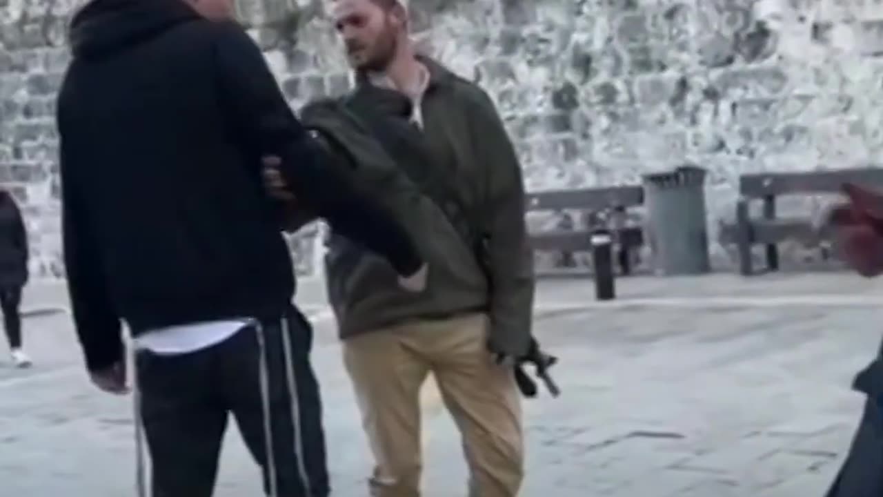 Jewish extremists assault Christian archpriest in occupied East Jerusalem