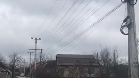 Russian Helicopters Race to Gostomel in Some of the Earliest Footage of Russia's Invasion