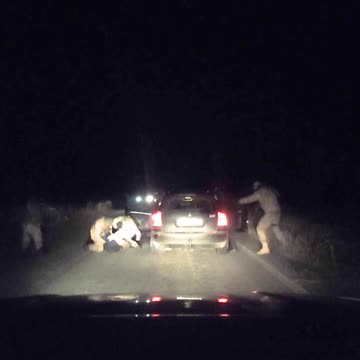 Ukrainian troops do not let people out of Mariupol, many are shot