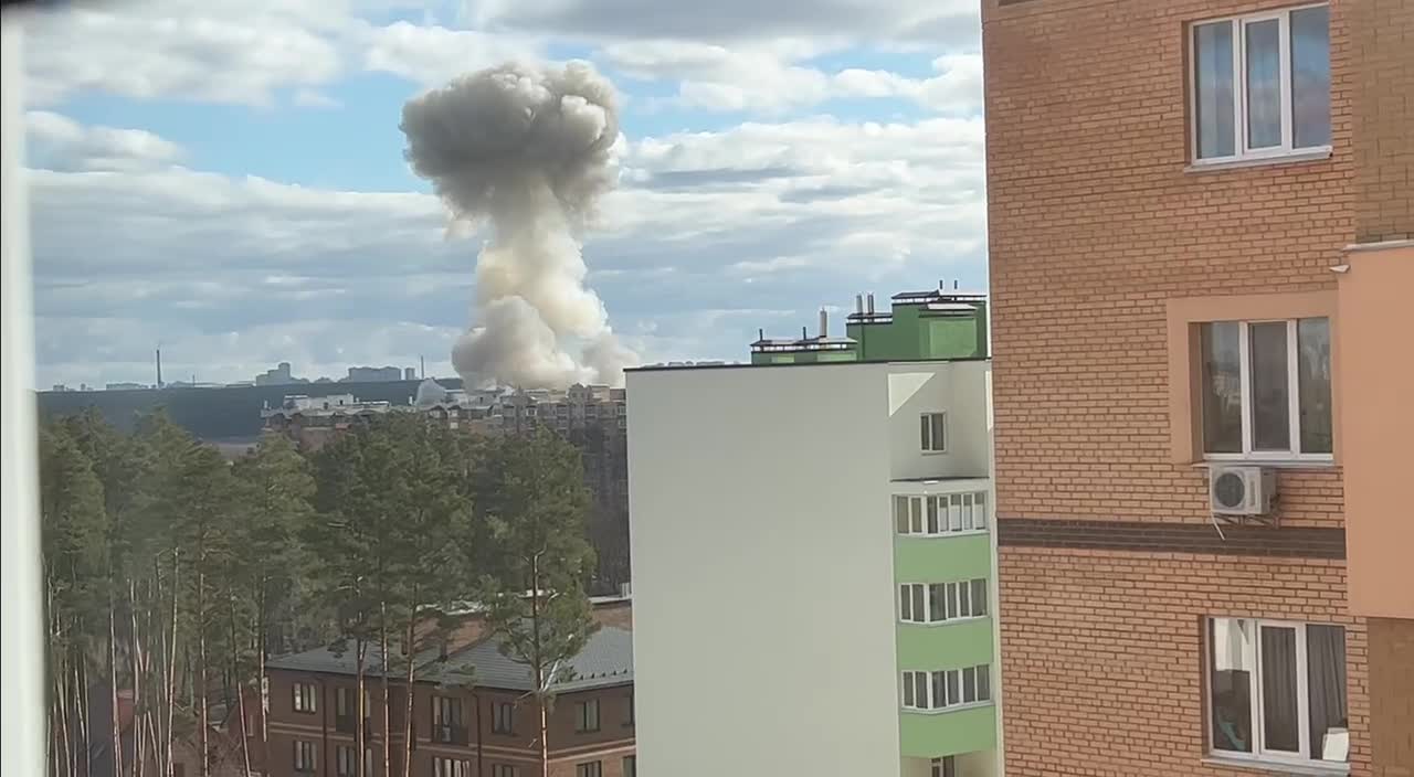 Powerful explosion near Kiev!