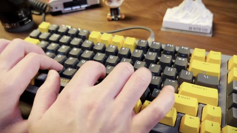 Royal Ax Y98 Mechanical Keyboard with Metal Industriel Design