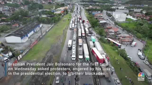 Bolsonaro diz a manifestantes para levantar bloqueios