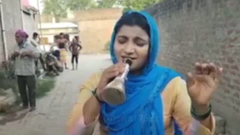 Golden voice of a poor village woman!