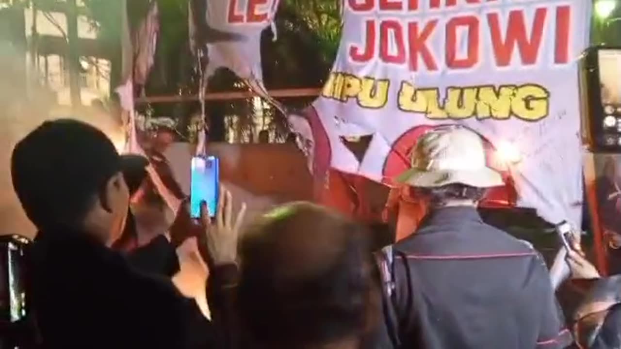 Demonstrations in Jakarta are chaotic