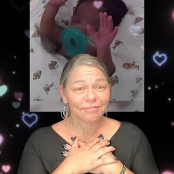 Look At This Baby Worshipping! 😍