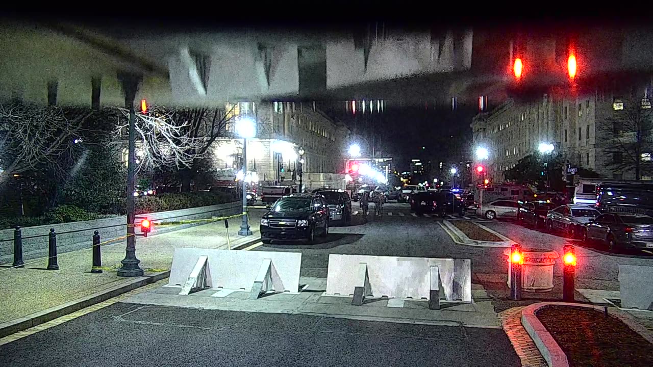 0672USCG00K25SouthBarricadeInbound_2021-01-06_19h50min25s187ms.mp4