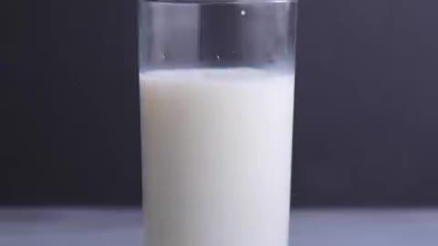 Questo video illustra quanto sia disastroso e devastante il nostro cibo.