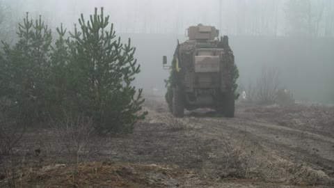 Ukrainian forces train to defend a large Russian invasion