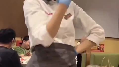 知道这首《APT》么？现在海底捞的新舞配神曲