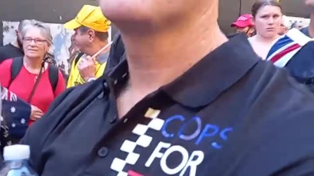 Sack them All: Australians protest against vaccine mandates in Sydney(May 13)