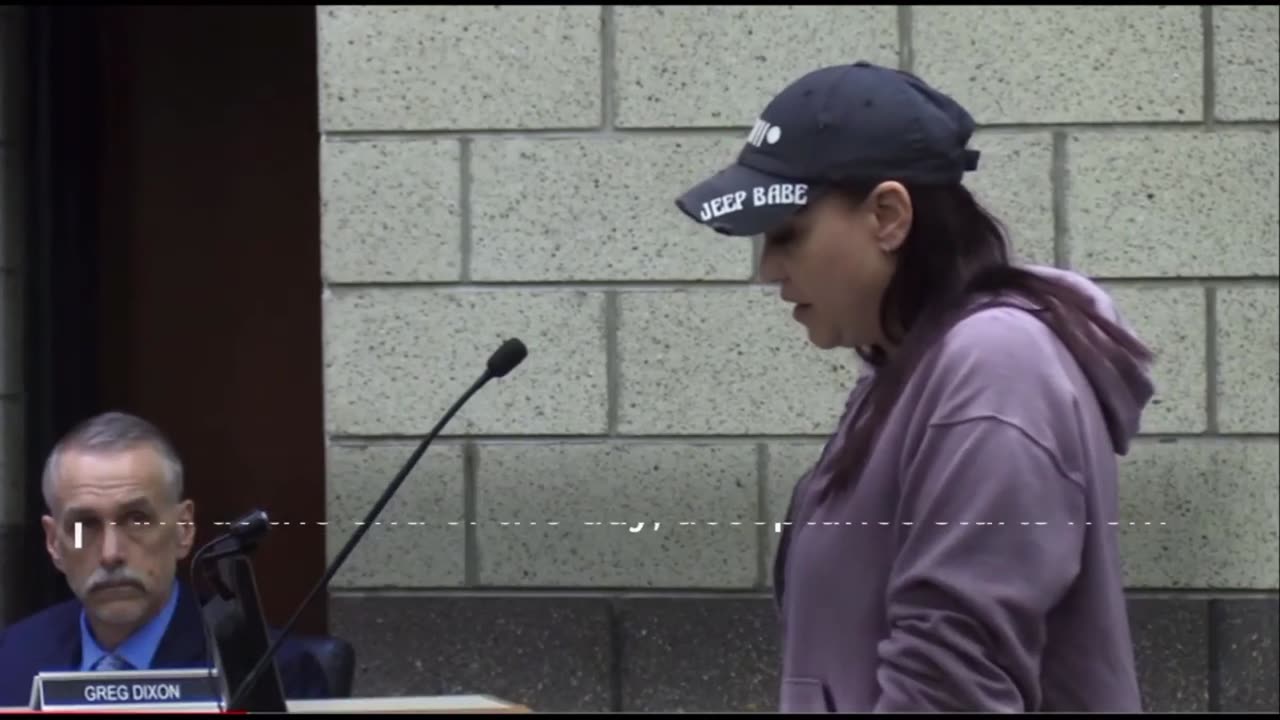 Former Detective/Mom CALLS out teacher for telling her 8 year old son that it's okay to keep secrets