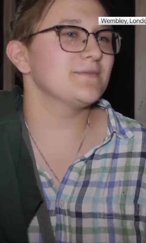 Fans of Russell Brand share their thoughts outside the comedian's gig last night