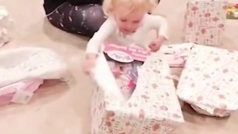 Funny Baby Videos playing