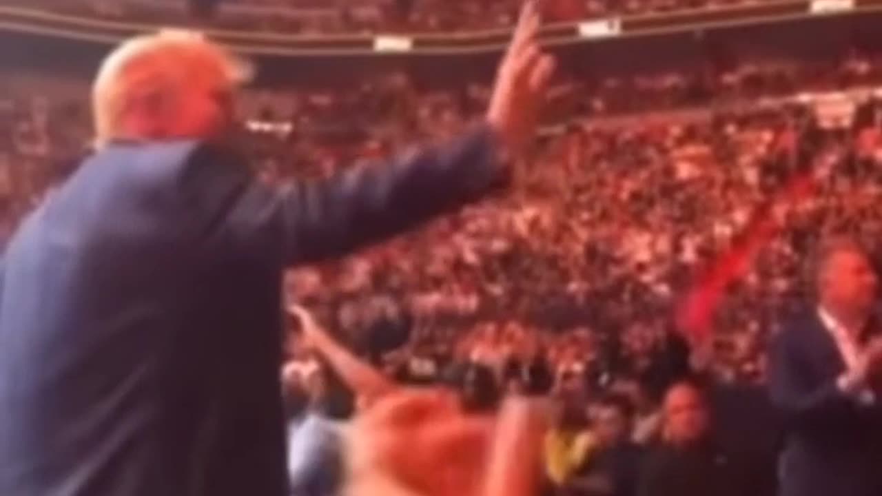UFC crowd in Miami EXPLODES as Donald Trump makes surprise appearance.