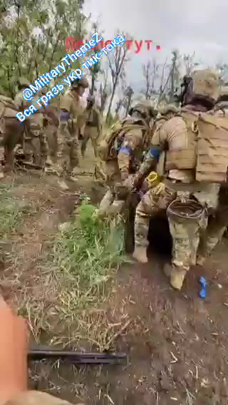 Ukrainian unit evacuates the wounded in an American M113 armored personnel carrier