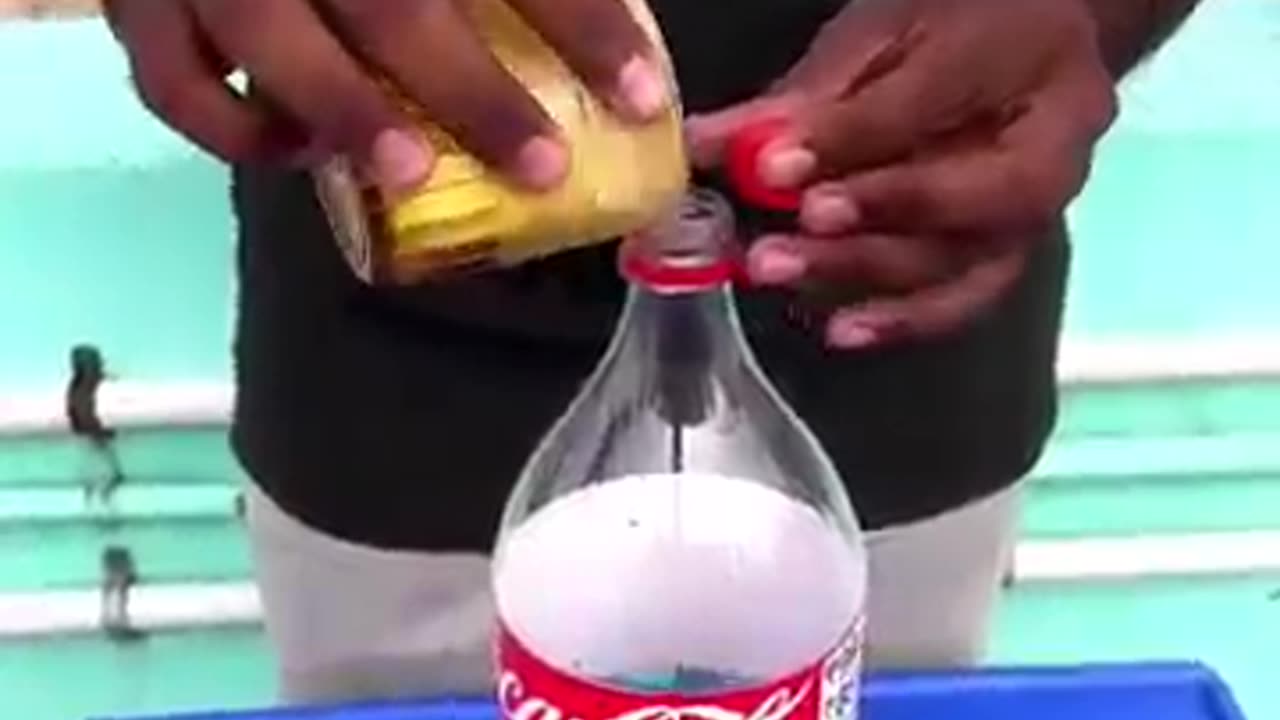 #trending. Coca cola bomb 💣 experiment