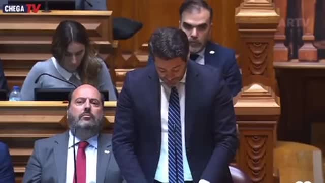 Portuguese deputy André Ventura called Lula a criminal.