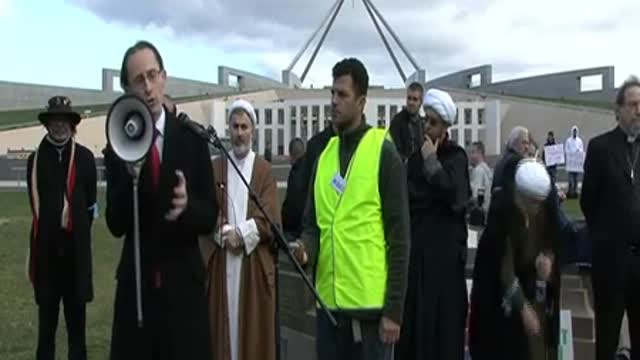 Prof. Ben Saul addresses the 'Save the Sheikh' Canberra Rally