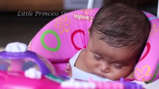 It's so cute to see a sleepy baby 🥰