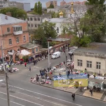 "The camera filmed an intersection in one of the Ukrainian cities during an air raid."