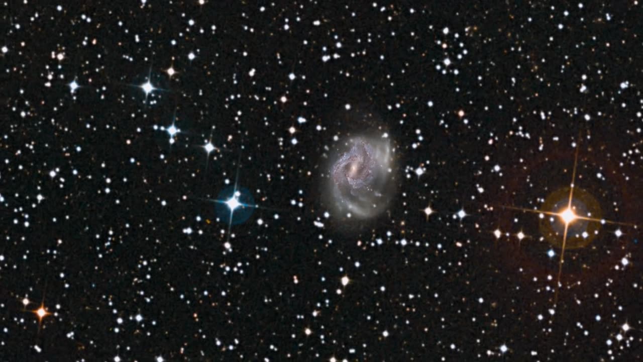 Zoom to Fading Supernova in NGC 2525