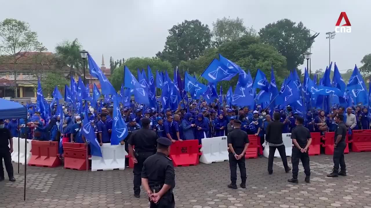 Malaysia GE15: Supporters show up in force at nomination centres