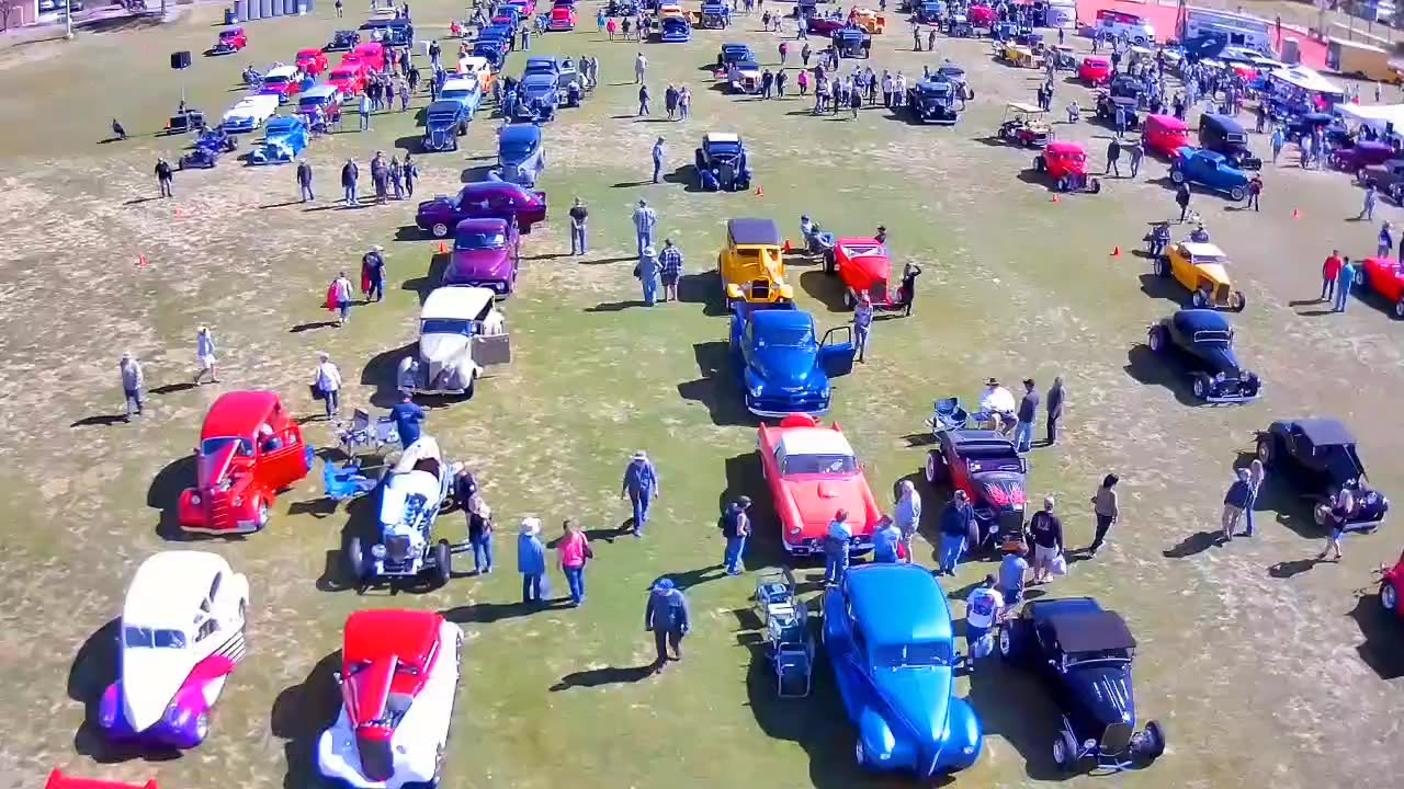 Lake Havasu Deuces car show 2