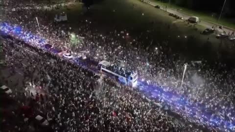 Argantine citizens at streets after Argantine wins