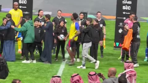 intermiami vs al nashr, speed surprised hand shake the player