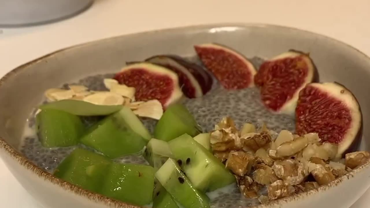 "From Fast Food to Fresh Fare: Embracing the Avocado Revolution for a Healthier You!"
