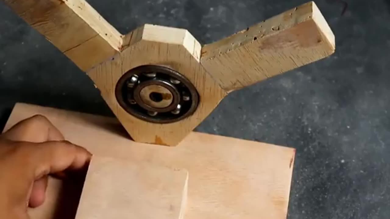 Unbelievable 😱 The man invented a generator with bearing and two syringes.