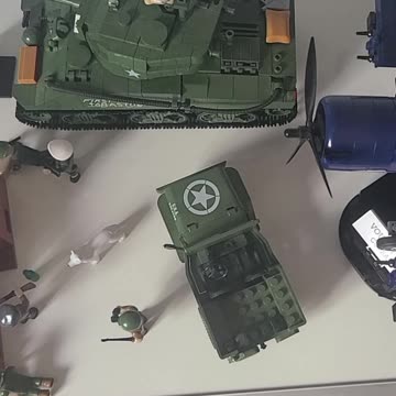 Cobi brick sets together.