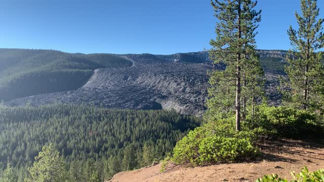 Central Oregon – Paulina Lake “Grand Loop” – Vast Volcanic Formations