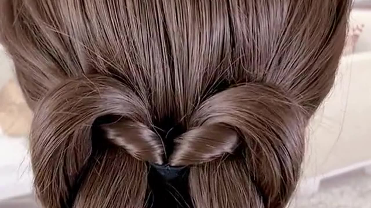 Party hairstyle: inspirations to rock any event