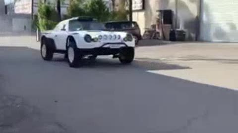 21 a offroad Porsche destroys parking lot