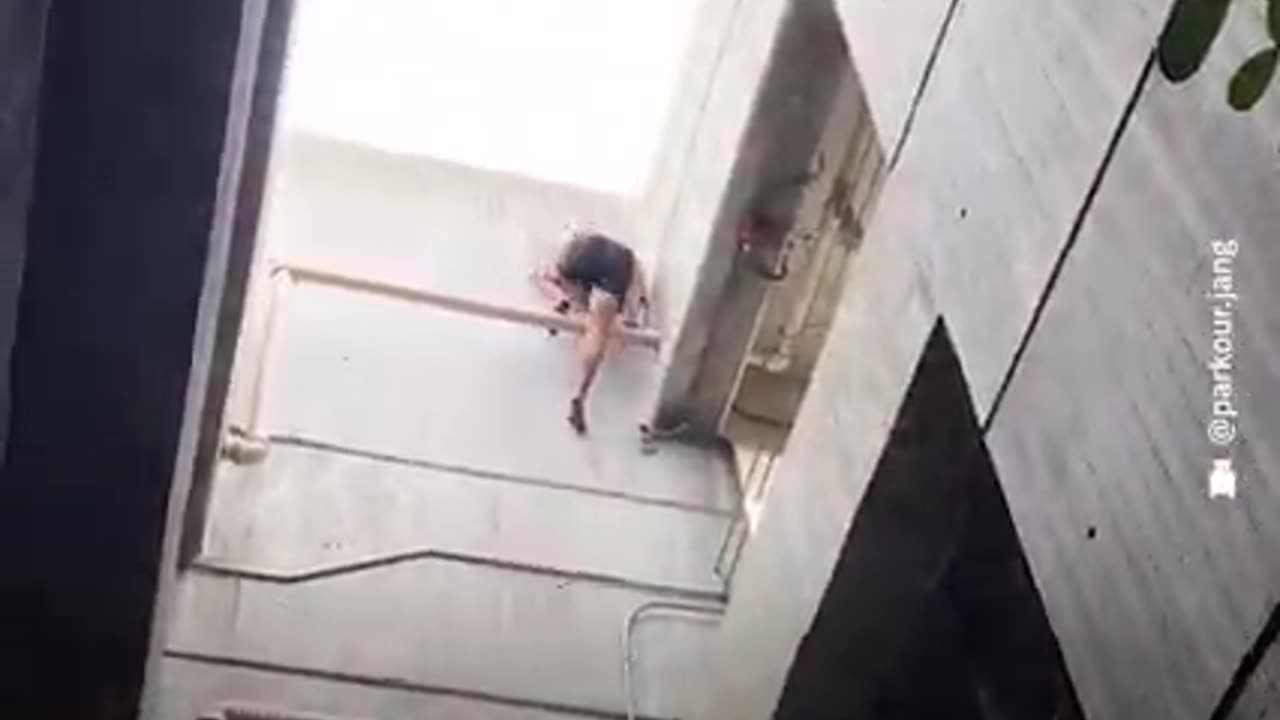 The Cops Ain't Catching This Guy