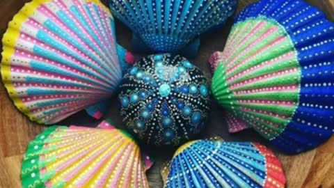 creative and artistic shell craft