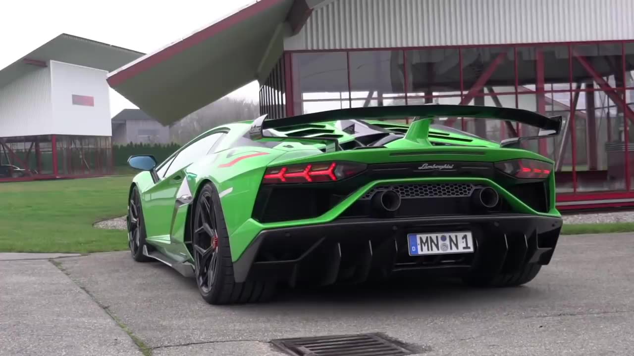 Green Hornet Aventador SVJ