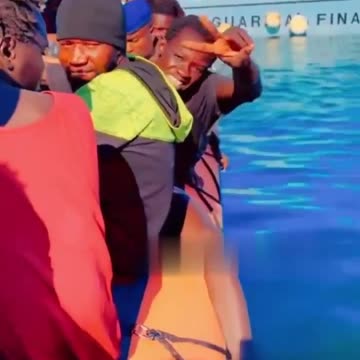 Francia: Macron ha risposto alla situazione a Lampedusa, in Italia.