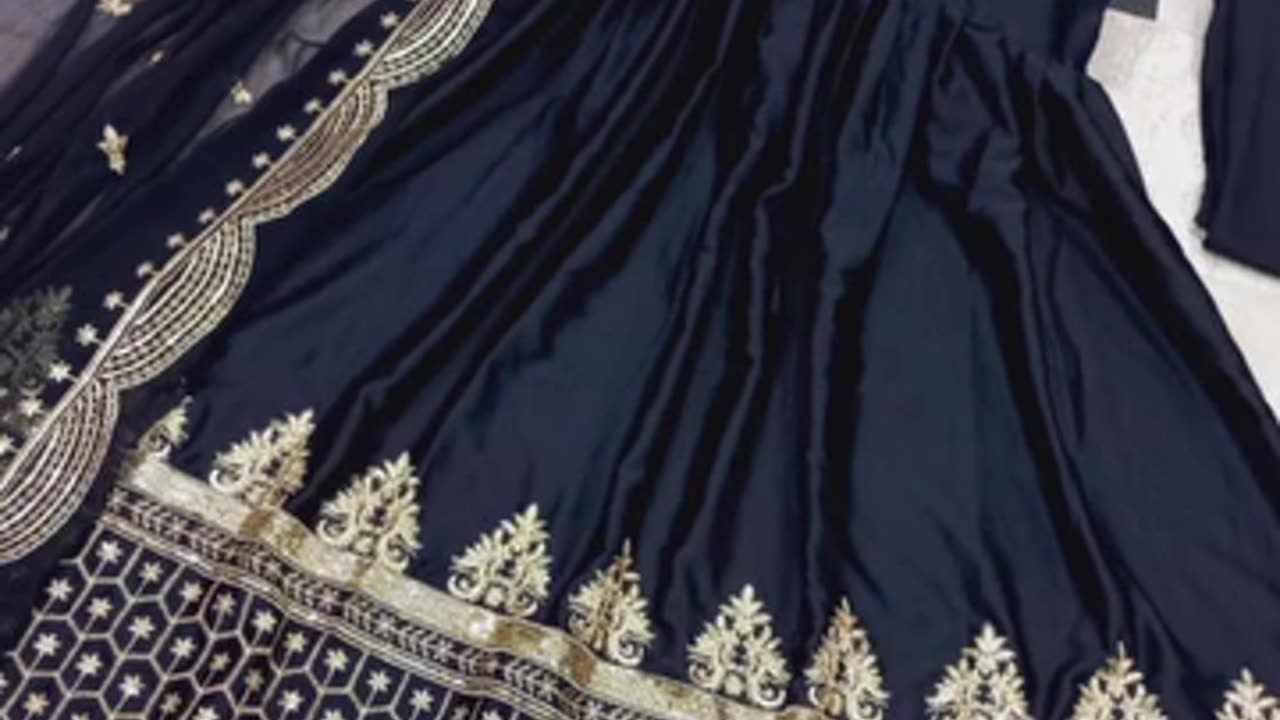 Pakistan beautiful girl wearing dress 👗🥻