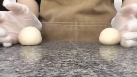 The Method Of Making Small Round Dough