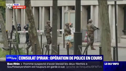 Paris, hyri në konsullatën iraniane dhe kërcënoi se do shpërthente veten me eksploziv