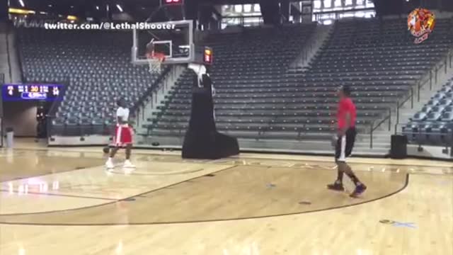 Dwight Howard Tries To Play Point-Guard, FAILS Miserably