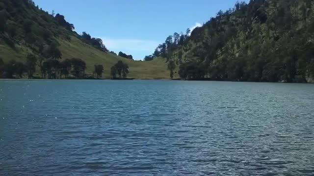 The beautiful Lake Ranu Kumbolo