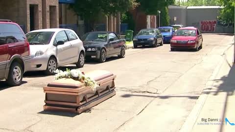 Prank / Coffin Lost Undertaker