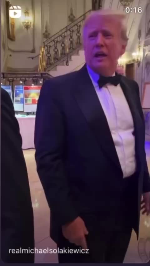 Big Daddy has the Ladies Crying 😂