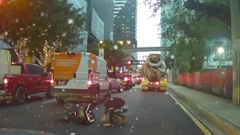 Bicycle Courier Almost Crushed by Truck